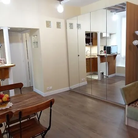 Impeccable & Typical In The Marais * Paris