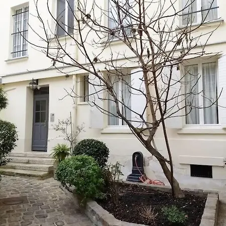 Apartment Impeccable & Typical In The Marais