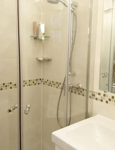 Impeccable & Typical In The Marais Paris